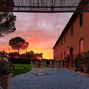 La Magnifica , Fauglia Italia